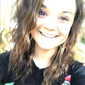 Meet your Posher, Laci